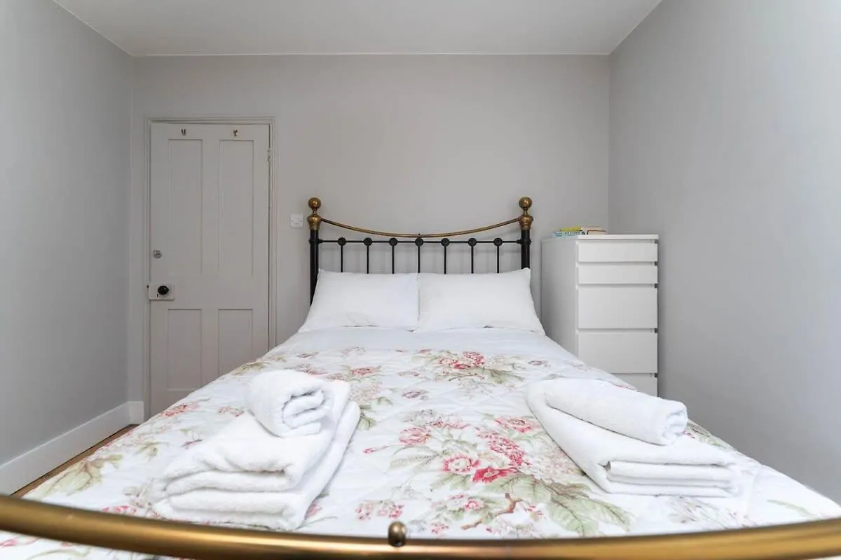 بيت للعطل Host & Stay - Grove Townhouse برايتون